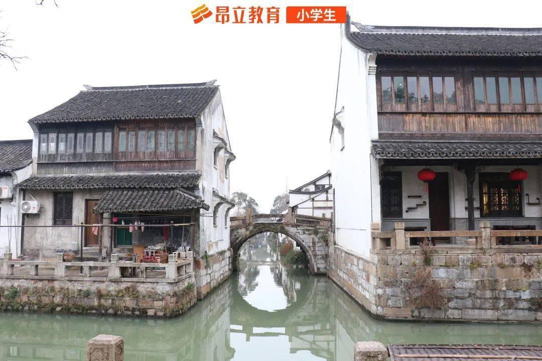 机器人罗博